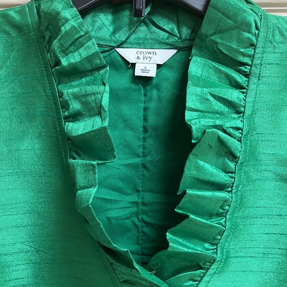 Beautiful Crown & Ivy Ruffle Neckline Blouse - Picture 2 of 8